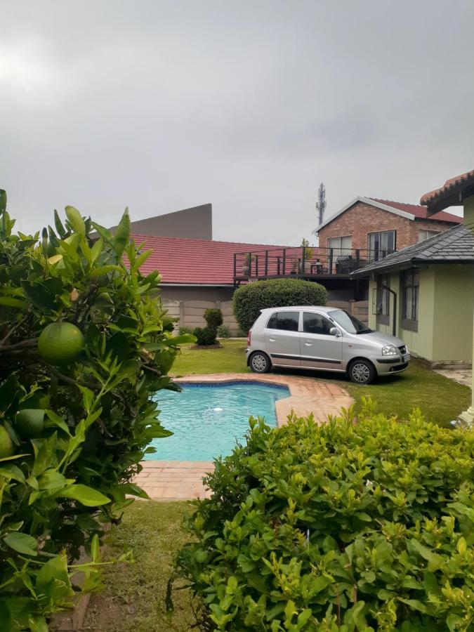 Ruros Guest House Kempton Park Ngoại thất bức ảnh